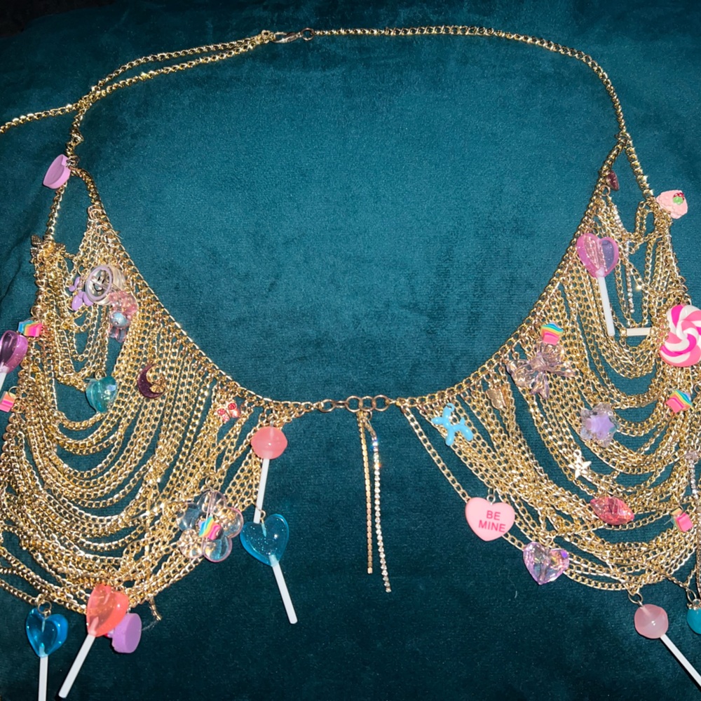 Chain rave bra